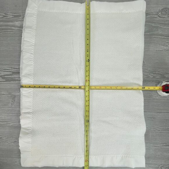 Vintage White Thermal Waffle Weave STIFF Acrylic Baby Blanket Nylon-like Trim - Picture 8 of 8